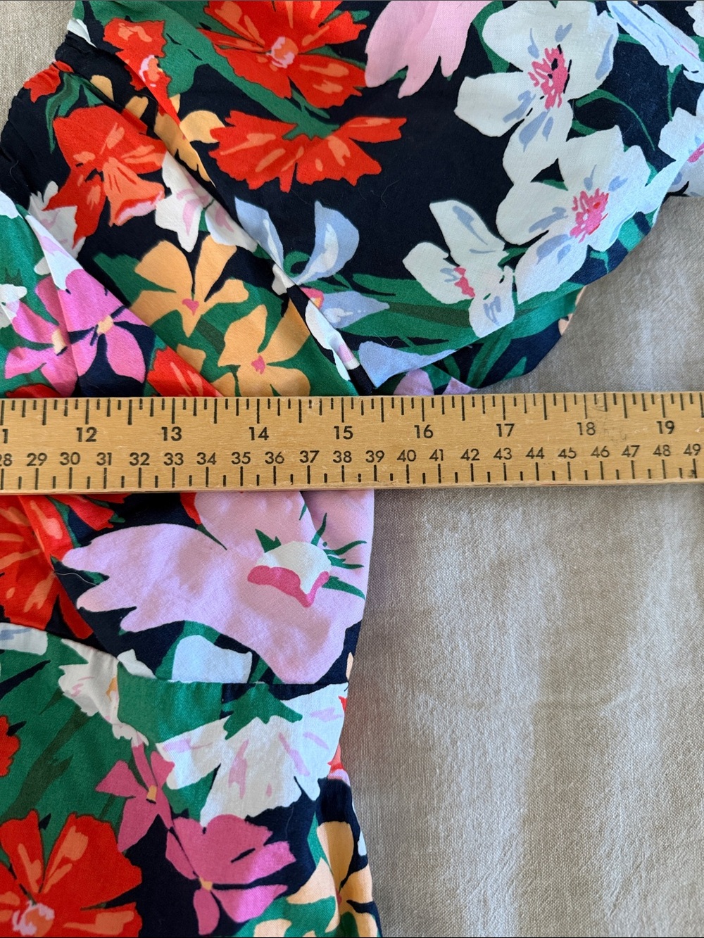 Old Navy Navy Floral Square-Neck Puff Sleeve Top - Picture 6 of 7